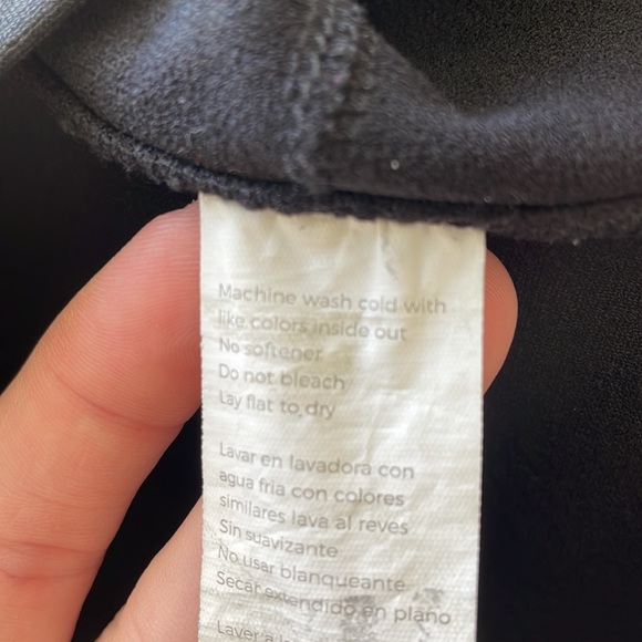 Fabletics 2-Piece Set - Picture 11 of 11